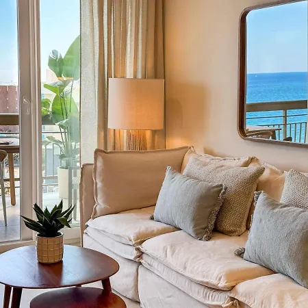 Sofisticacion Y Elegancia En Playa Del Postiguet
